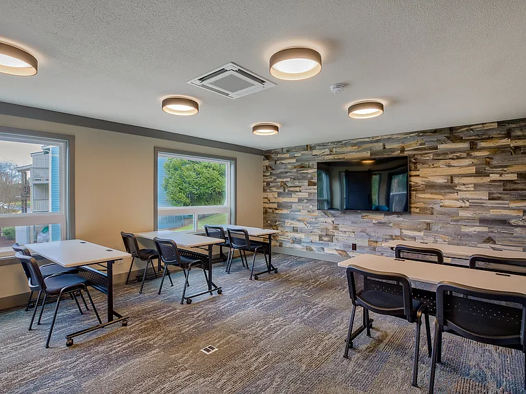 Ballinger Commons — Photo 8