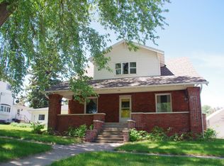 719 S 10th Ave, Broken Bow, NE 68822