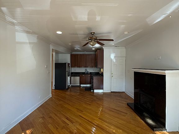 2nd image of 6935 N Oakley Ave #1S