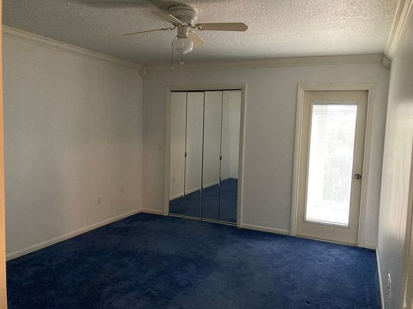 121 Wettaw Ln APT 211