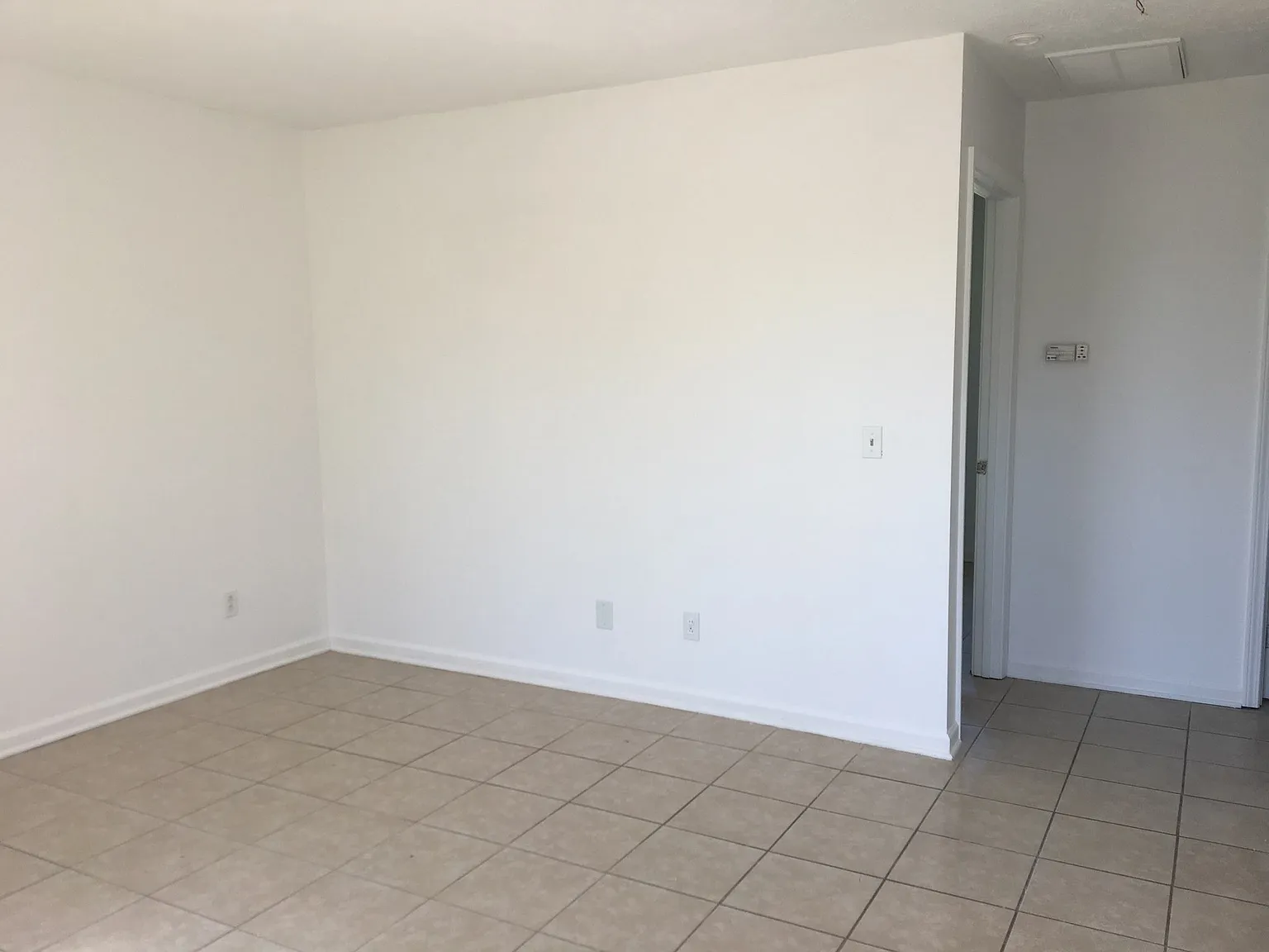 304D White Street - 1 — Photo 3