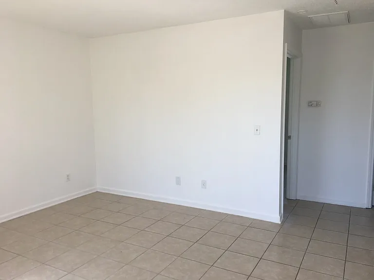 304D White St — Photo 3