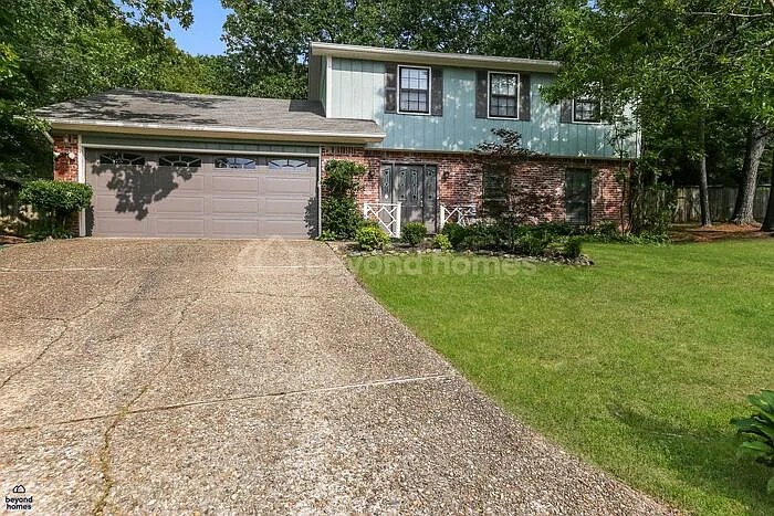 11 Lisa Ct — Photo 1