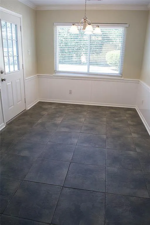 4 bed, 2.5 bath, 2384 sqft, $2,700 — Photo 4