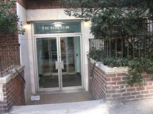 Rented by Douglas Elliman | media 17