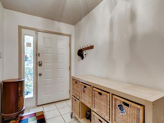 3rd image of 2252 Sherwood Ct