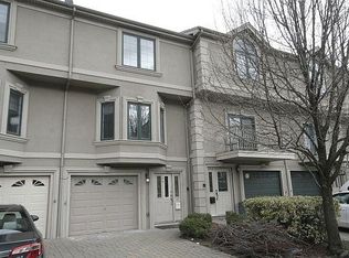 16 Grand St, Weehawken, NJ 07086
