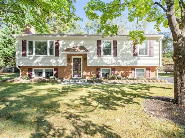 5523 Cynthia Dr, Roanoke, VA 24018