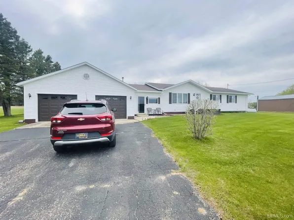 11939 N 1st Ln, Perkins, MI 49872