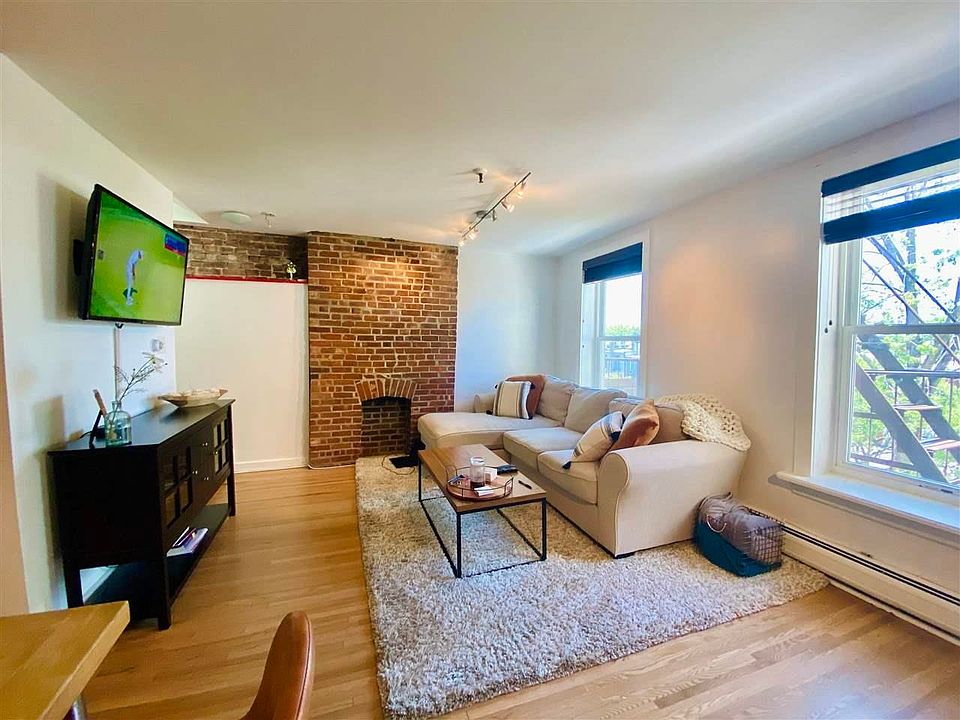 1st image of 222 Bloomfield St #6R