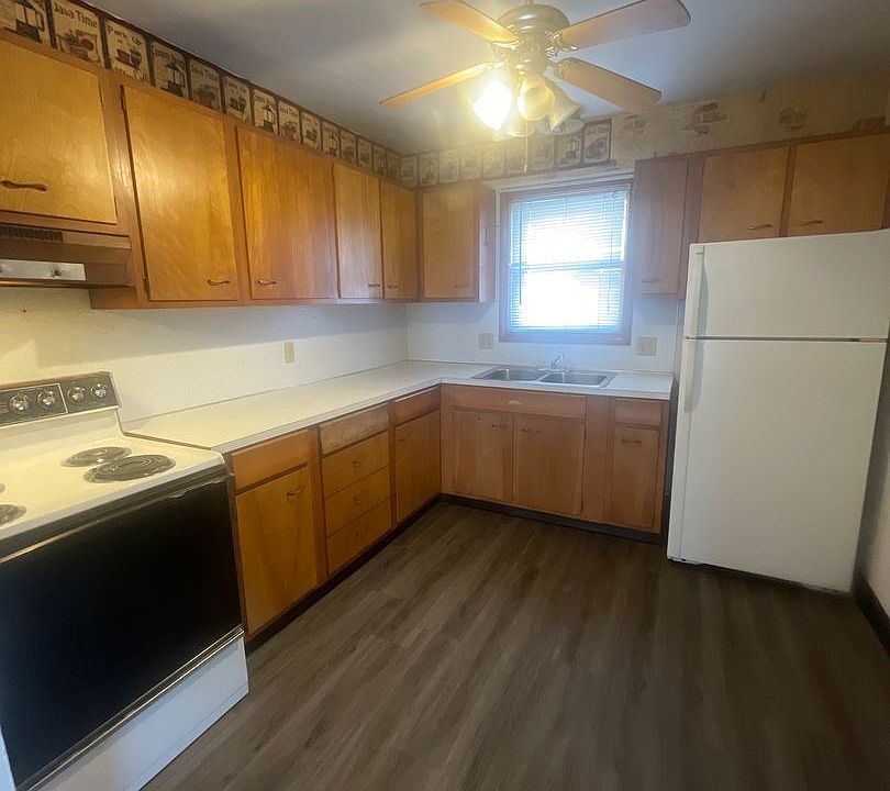 1st image of 208 S 1st St #11380629