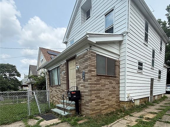 2nd image of 813 Beardsley St