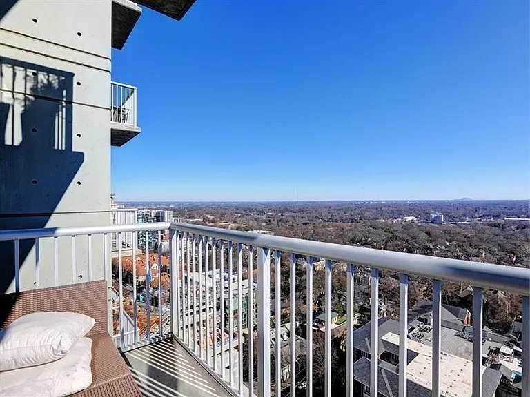 855 W Peachtree St NE #2413 — Photo 18
