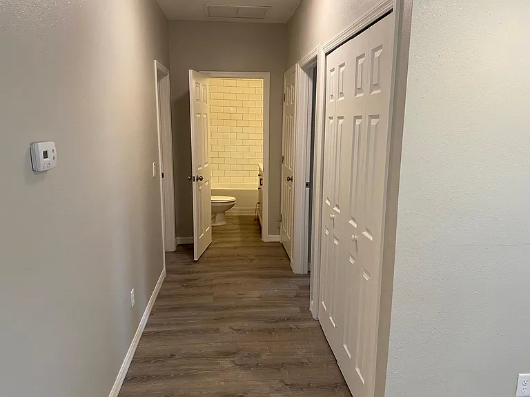 2115 S Fern Creek Ave — Photo 11
