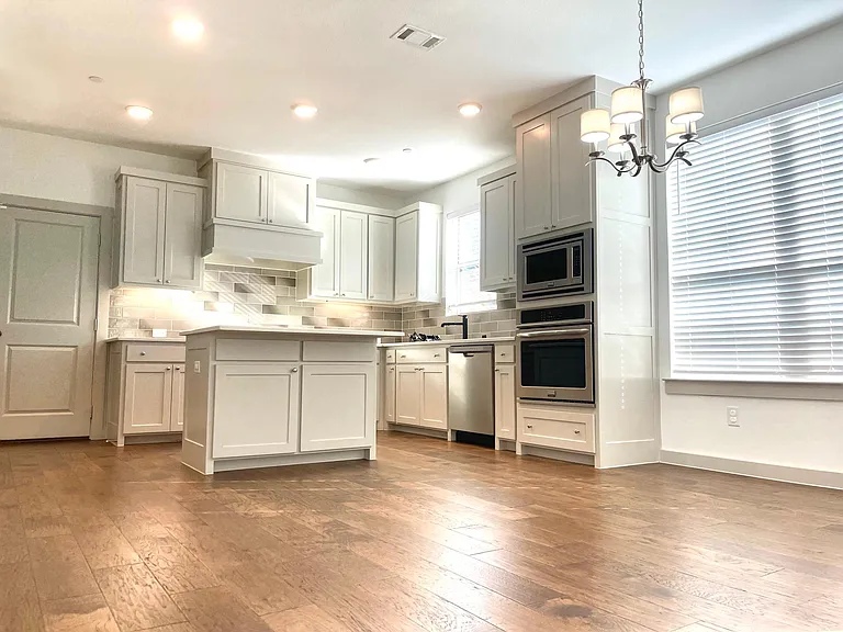 409 Harmon Dr — Photo 8