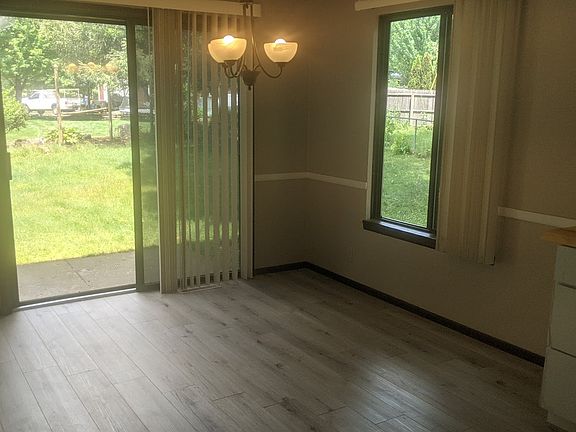 5th image of 861 Beechlawn Ct
