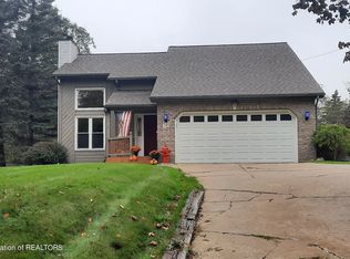 745 Creyts Rd, Dimondale, MI 48821