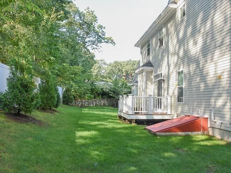 33 Boardwalk Dr #33 — Photo 25