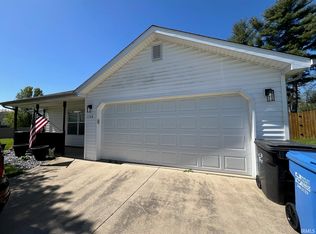 1308 E Louise Dr, Columbia City, IN 46725