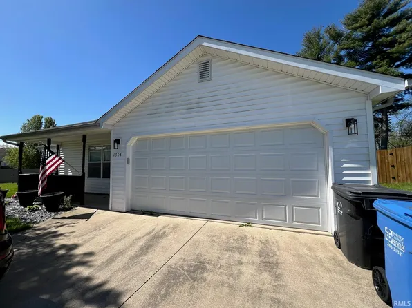 1308 E Louise Dr, Columbia City, IN 46725