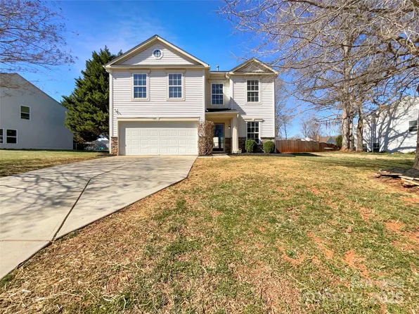 1326 Dunmore Ct, Clover, SC 29710