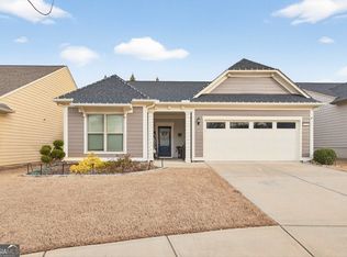 5713 Cypress Bluff Ln, Hoschton, GA 30548