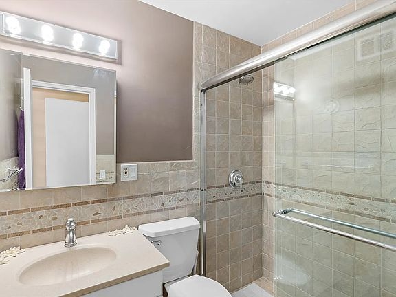 4th image of 120 E 79th St APT 9B