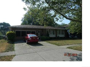 56 Willow Dr, West Seneca, NY 14224