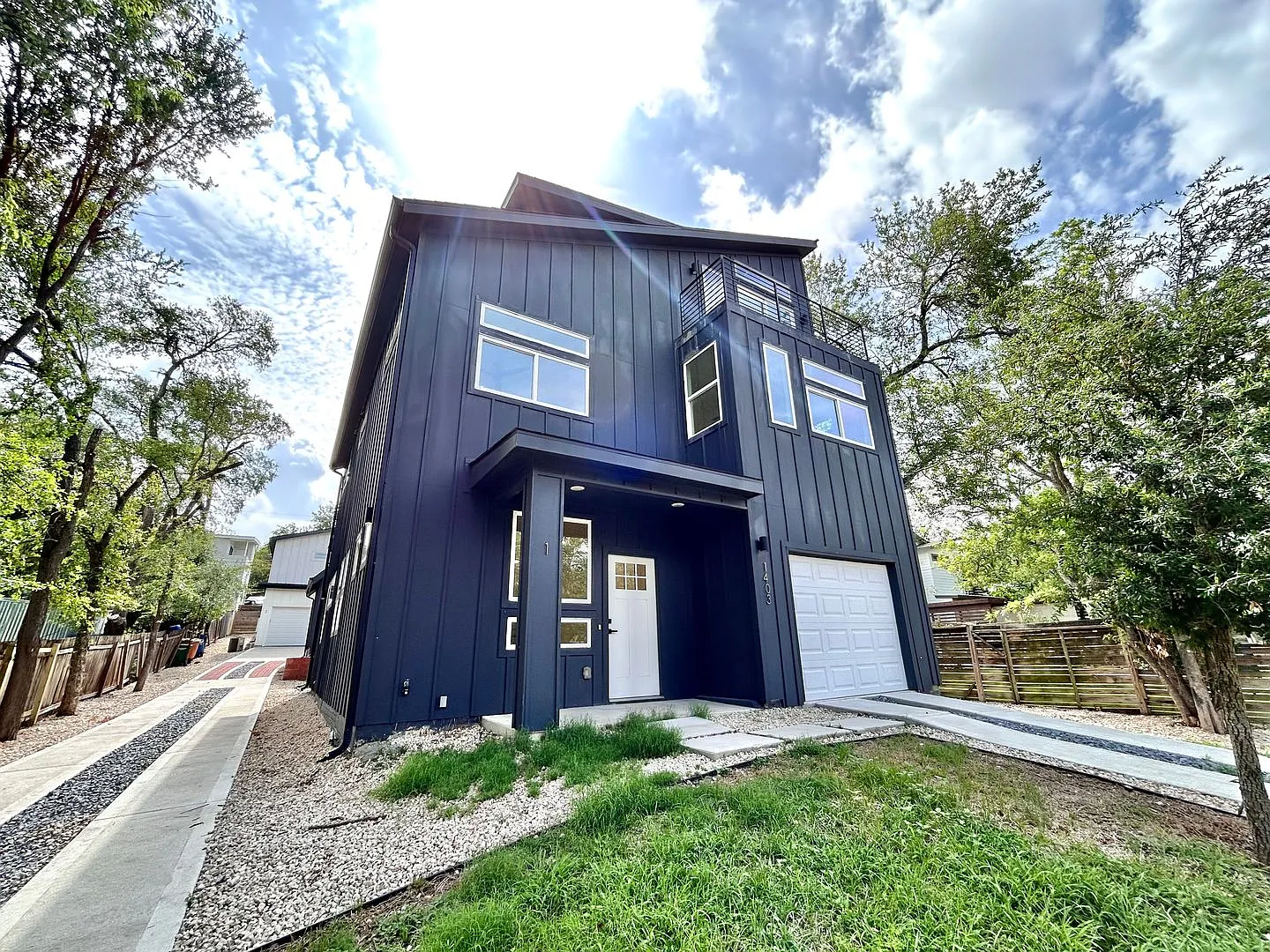 Stunning 5/BR, 4/BA Modern Home with Stylish Finishes! — Photo 1