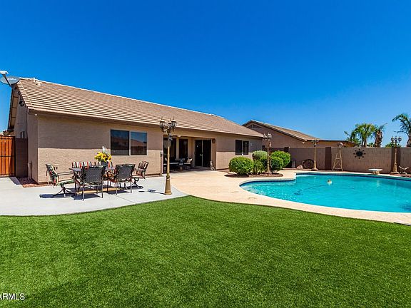 4th image of 15229 W Crocus Dr