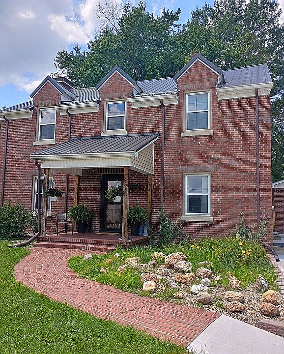 1st image of 459 Lexington St