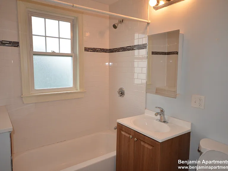 74 Brooks St #13 — Photo 23