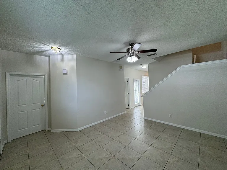3548 Peppervine Dr — Photo 11
