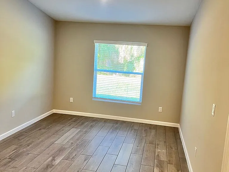 5951 NW Baynard Dr — Photo 13