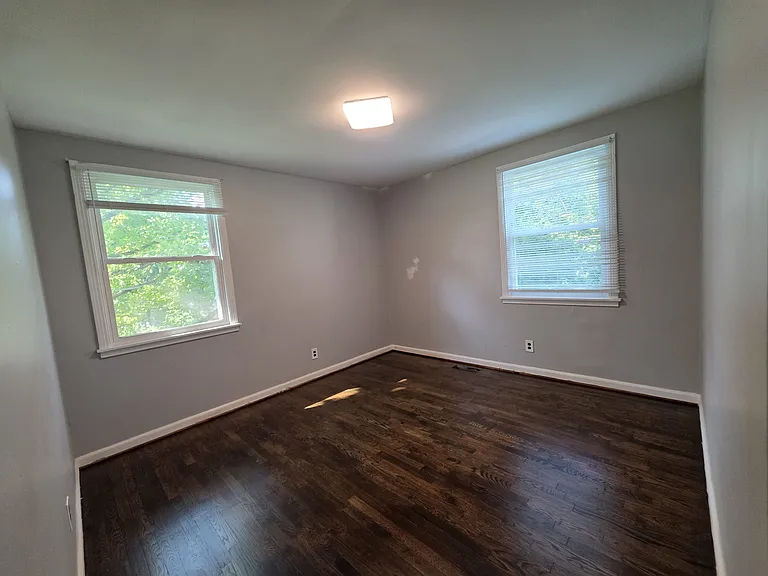 5025 Madeline Dr — Photo 5