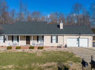 8265 Silver Ridge Dr, West Paducah, KY 42086