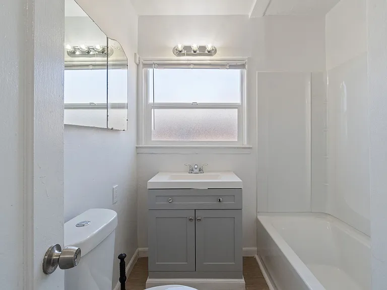 1114 Martin Ave — Photo 16
