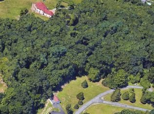 4 Frozen Ridge Rd, Newburgh, NY 12550