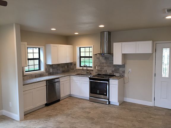 3rd image of 7119 Robin Rest Dr