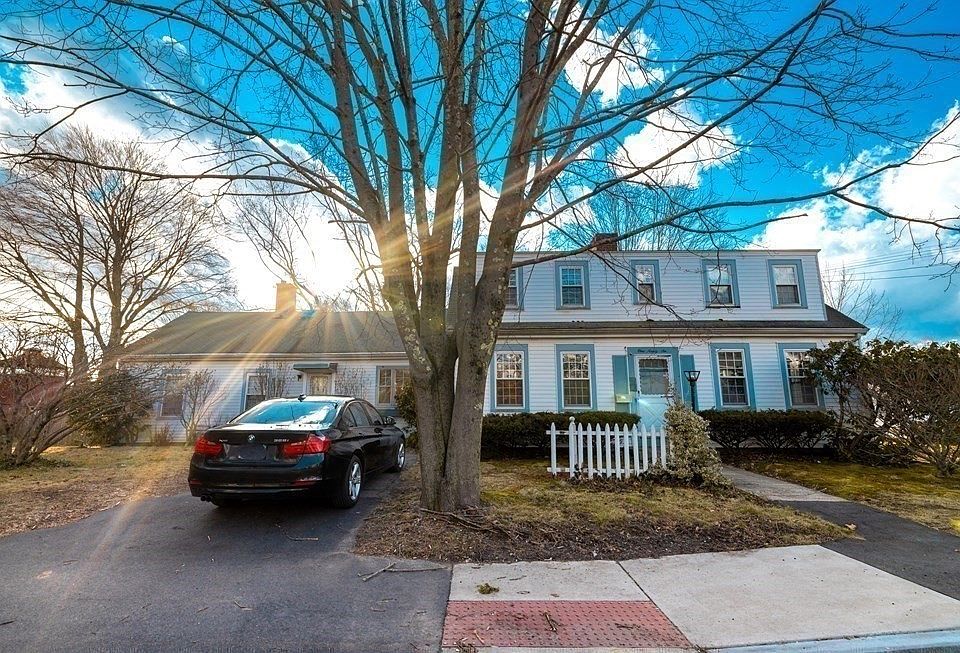 196 Highland St, Taunton, MA 02780 Zillow