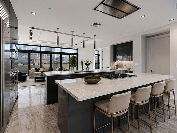 5th image of 917 Conti St #Penthouse A