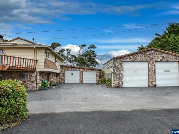 4599 Blanco St, Florence, OR 97439