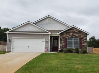 3052 Sagegrass Dr, Louisville, TN 37777