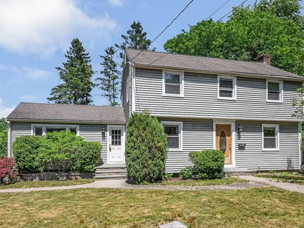 157 Russell St, Peabody, MA 01960