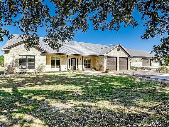 2nd image of 202 White Oak Trl