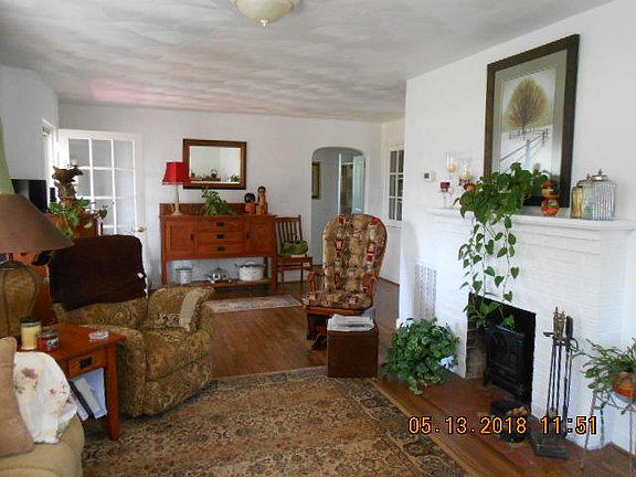 2nd image of 3804 Givens Ave