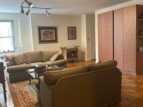 399 E 72nd St APT 7K, New York, NY 10021