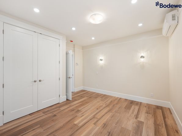 2 bedroom rental in Vancouver — photo 12