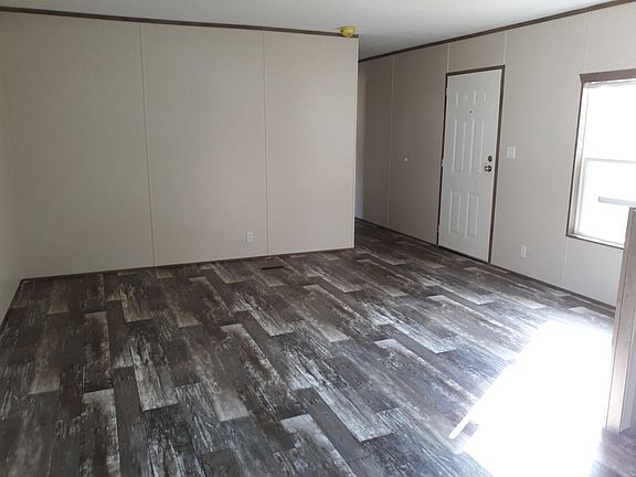 5th image of 1000 Maple Hills Park Lot 235