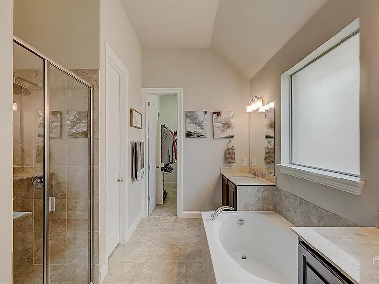 11709 Parade Dr — Photo 56